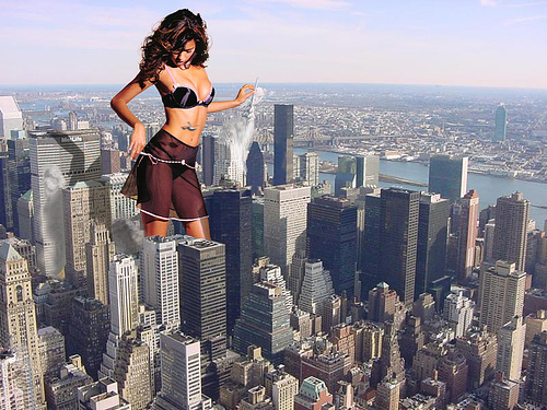 Giantess Adriana breaking a piece of the Chrysler building